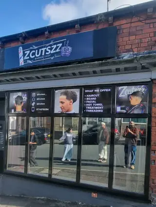 Zcutszz barbershop: Fascia sign and printed window panels